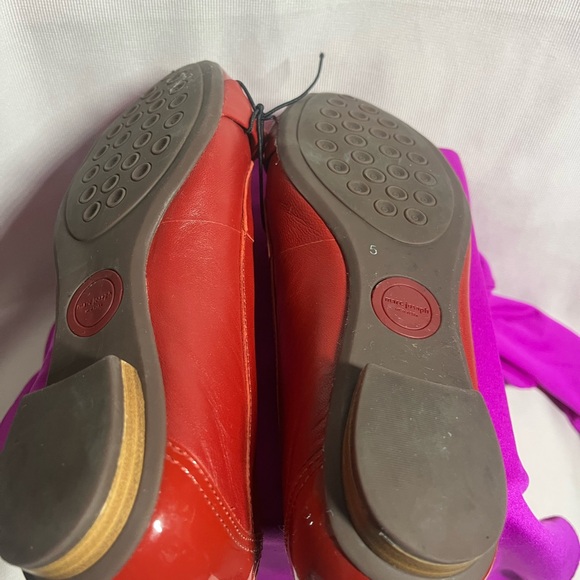 Marc Joseph Women's Red Flats with Braided Accent - Picture 10 of 12